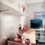 Marilyn Appartments Alloggio in famiglia Napoli